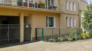 Front of property - Musical Apartment with free parking (Bydgoszcz)
