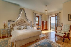 5 bedrooms, free WiFi, bed sheets
