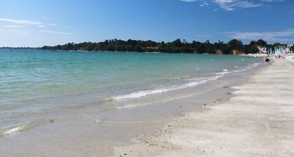 Cottages in 100 Hektar, beheizter Pool. In der Nähe von Pont Aven, Concarneau, Strände 15 Minuten