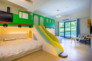 Family Suite | Egyptian cotton sheets, premium bedding, down duvets - Child Dream B&B (Hualien City)