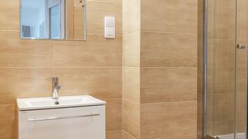 Apartment | Bathroom