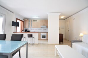 Interior - Modern one bedroom only 50m from the beach (La Manga del Mar Menor)