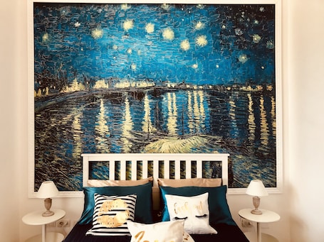 1 bedroom, Egyptian cotton sheets, premium bedding, free minibar