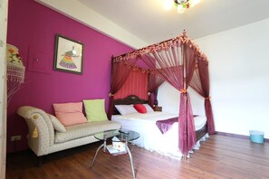 Desk, blackout curtains, free WiFi - Shuishang Ya Ju Homestay (Hualien City)