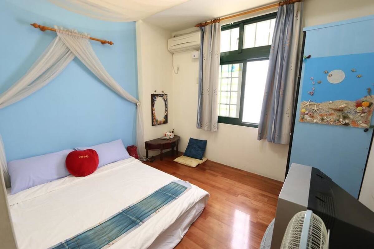 Habitación básica doble | Escritorio, cortinas opacas, wifi gratis