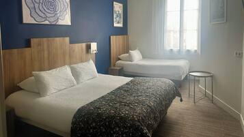 Triple Room | Individually decorated, individually furnished, desk, soundproofing