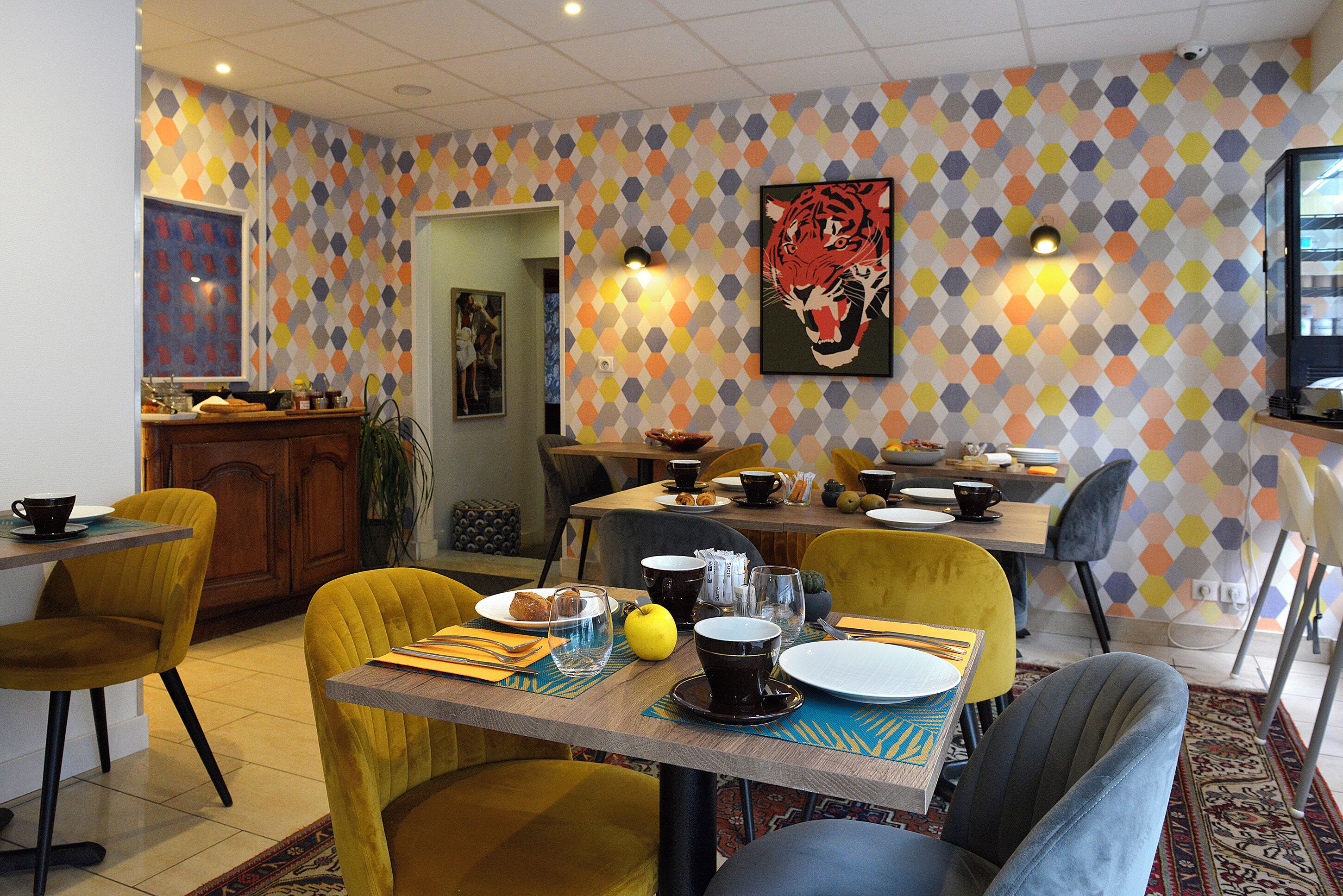 Buffet breakfast on weekdays (EUR 12.50 per person)