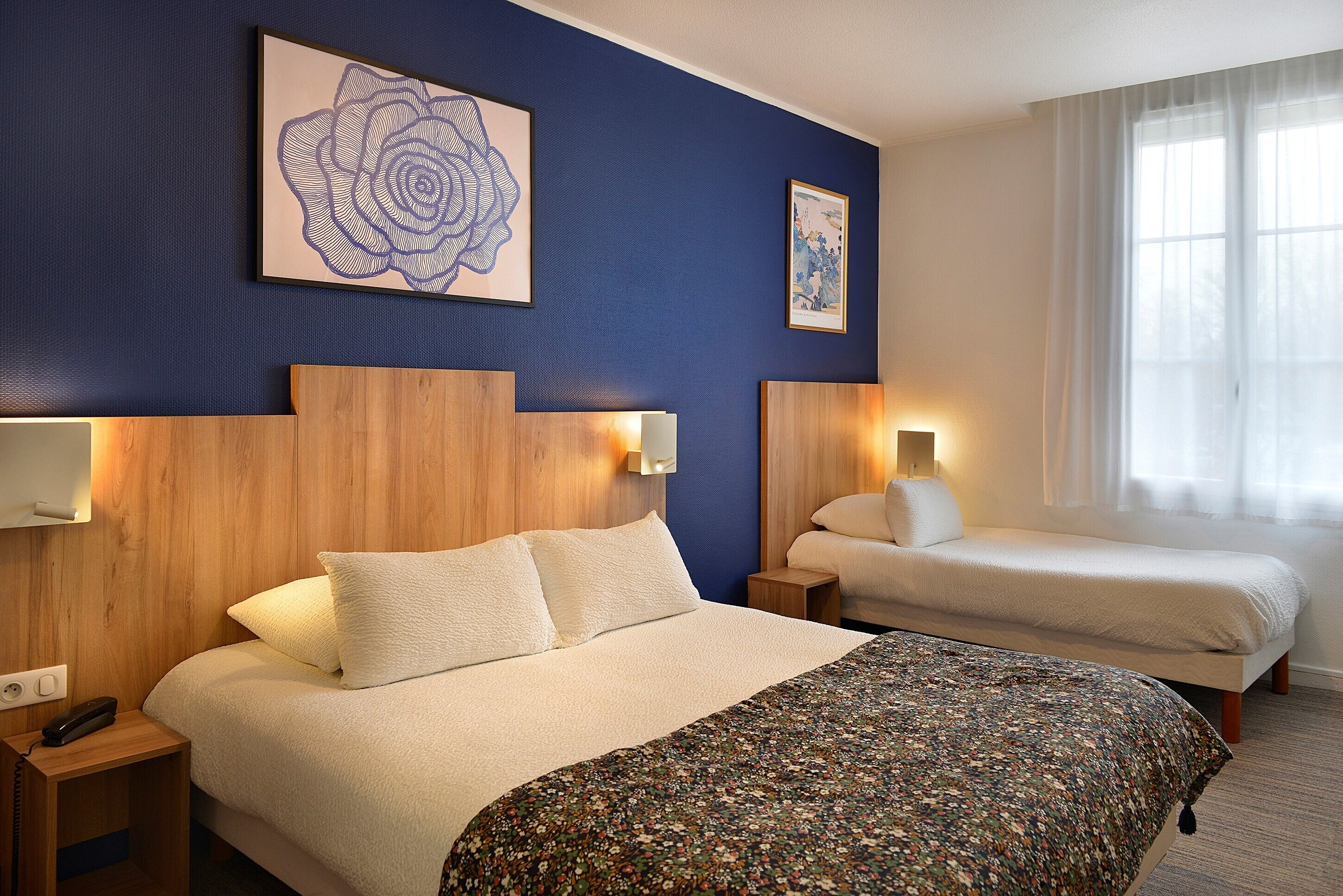 Chambre Triple Classique | Décoration personnalisée, ameublement personnalisé, bureau