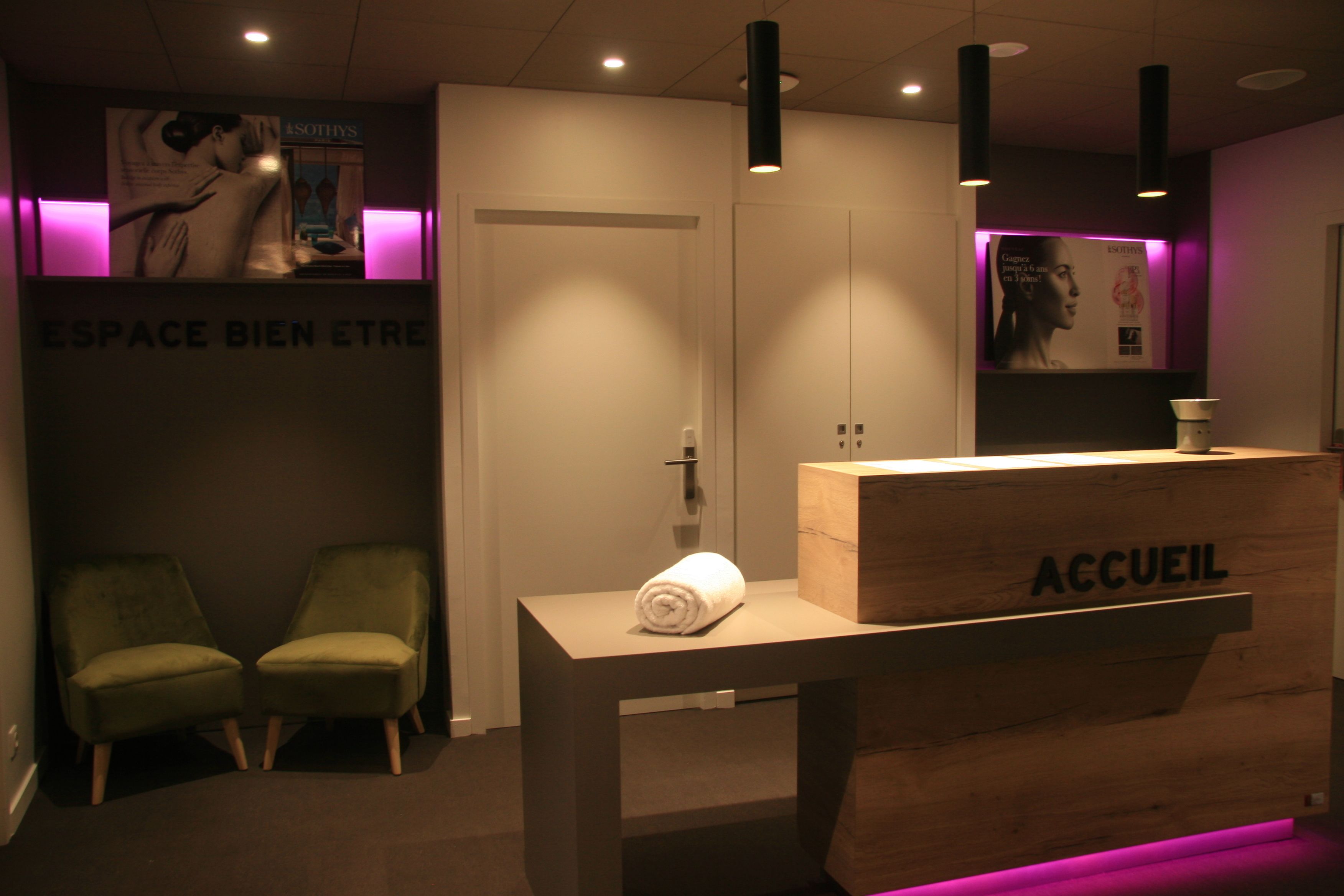 sauna, hot tub, body treatments, body wraps, body scrubs, facials