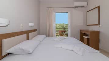 Soundproofing, iron/ironing board, free cribs/infant beds, free WiFi