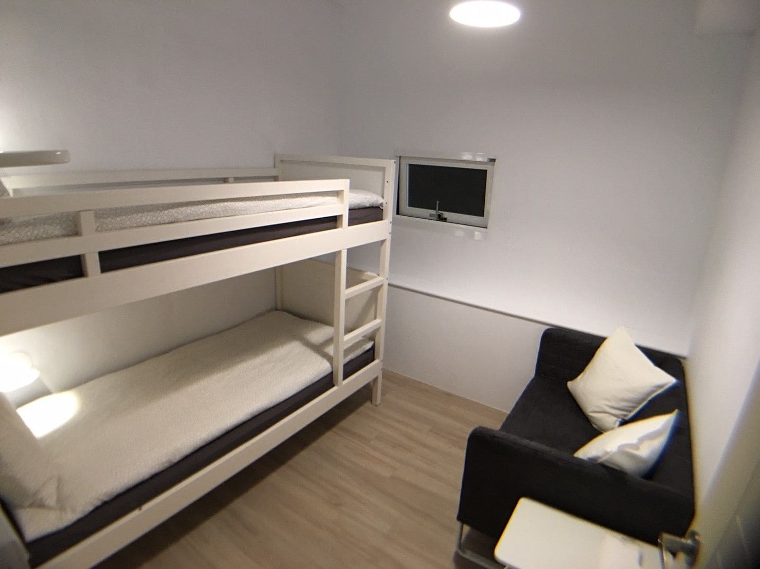 Tomannsrom – standard, delt bad | Blendingsgardiner, wi-fi (inkludert) og sengetøy