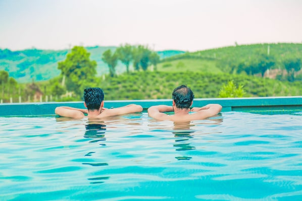 Outdoor pool, open 7:30 AM to 7:00 PM, pool loungers - Palette Hill View Resort Vagamon (Peermade)