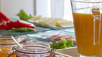 Gratis morgenmadsbuffet hver dag