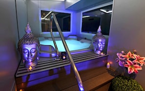 Sauna, hot tub, body treatments, aromatherapy, hot stone massages