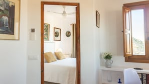 1 chambre, fer et planche à repasser, Wi-Fi gratuit, draps fournis
