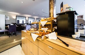 รวมอาหารเช้าแบบบุฟเฟ่ต์ ทุกวัน