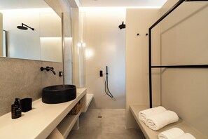Cosmic Suite with Private Heated Plunge Pool and Caldera View | Bathroom | Shower, rainfall showerhead, hair dryer, slippers - Black Diamond Suites - Adults Only (Santorini)