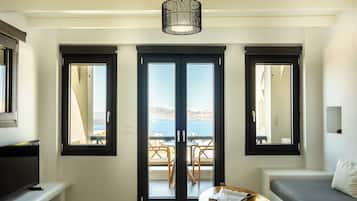 Superior Suite with Private Heated Plunge Pool and Caldera View | 1 bedroom, premium bedding, minibar, in-room safe