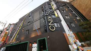 Fachada de la propiedad