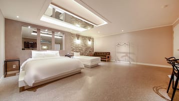 Quarto duplo luxo | Escrivaninha, Wi-Fi de cortesia