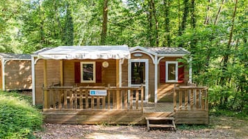 Mobile Home, 2 Bedrooms | Cribs/infant beds
