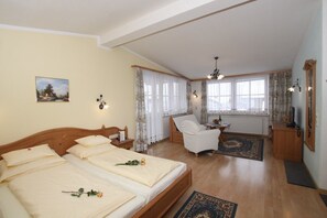 Escritorio, cunas y wifi gratis