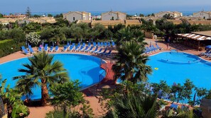 Pool - We are the cheapest in the area   (campofelice di roccella)