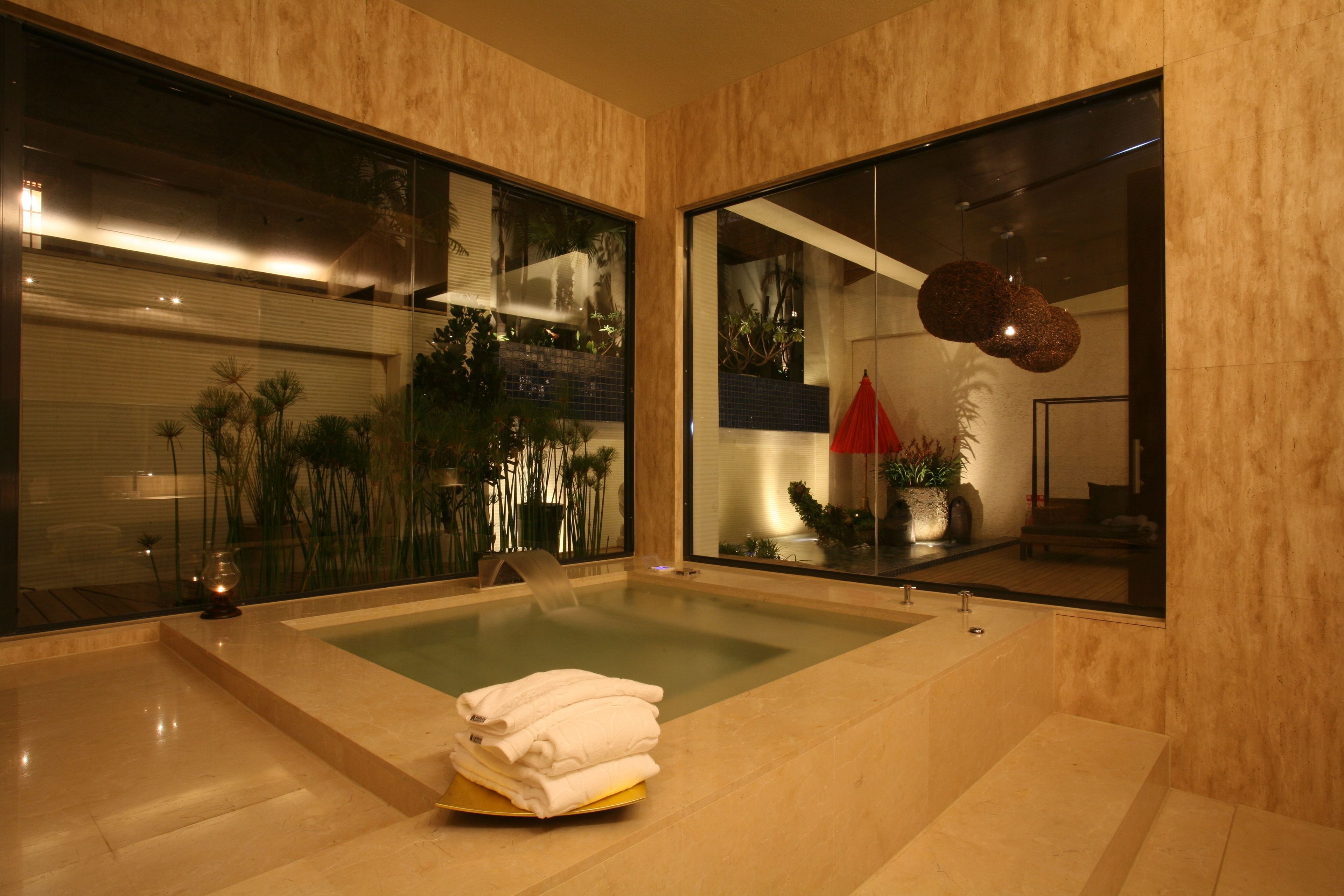 deluxe double room, garden view | bathroom | separate bathtub and shower, free toiletries, hair dryer, slippers