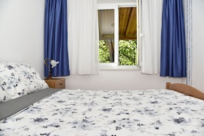 Comfort Apartment | View from room - Apartment Blumen Oase (Malinska-Dubasnica)