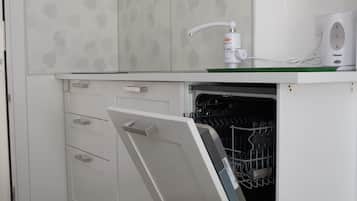 Departamento | Cocina privada | Refrigerador, microondas, parrilla de estufa y lavavajillas