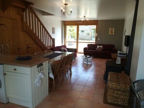 Interior - 7 Cottages in 100 acres, heated pool. Near Pont Aven, Concarneau, beaches 15km (Bretagne)