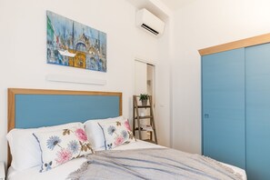 2 室のベッドルーム、アイロン / アイロン台、WiFi、ベッドシーツ