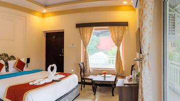 Premium bedding, Select Comfort beds, in-room safe