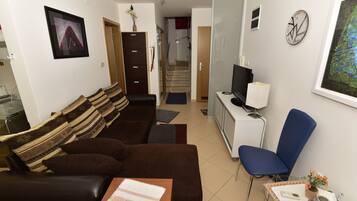 Apartment | Wohnzimmer | Flachbildfernseher