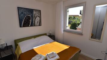 Apartment | Soundproofing, free WiFi, bed sheets