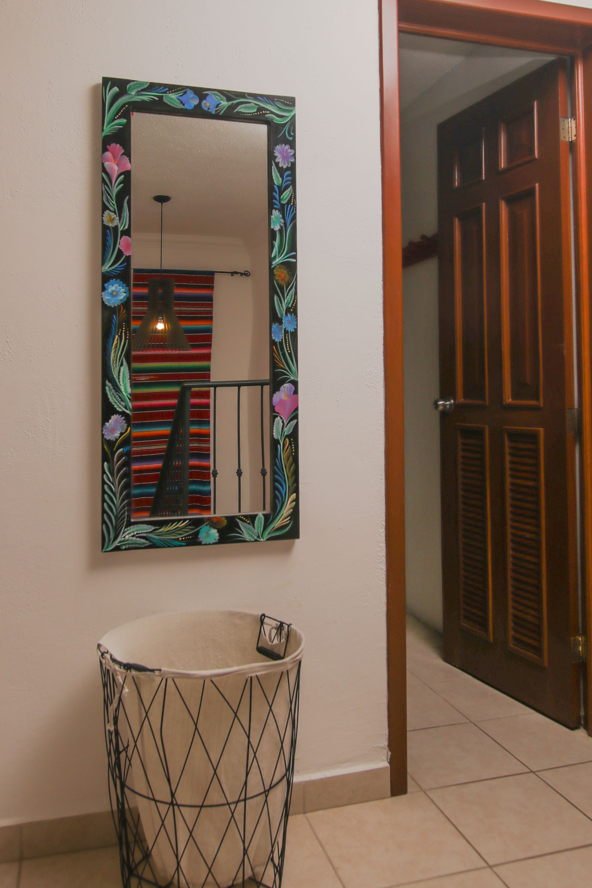 shower, free toiletries, towels, soap