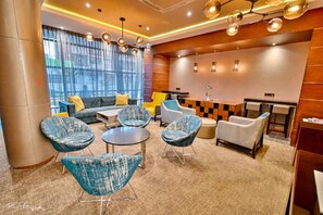 Flat-screen TV - Premier Splendid Inn Bloemfontein (Bloemfontein)