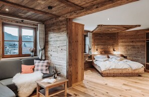 Premium bedding, pillowtop beds, minibar, in-room safe - Alpzitt - Chalets (Burgberg)