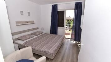 Comfort Apartment | Free WiFi, bed sheets