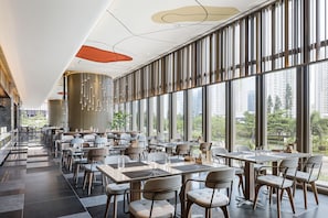 Buffet breakfast on weekdays (HKD 228 per person)