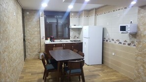 Junior Suite | Private kitchen | Coffee/tea maker