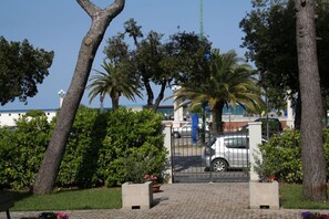 Entrée de l’hébergement