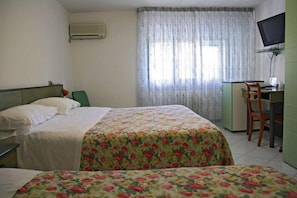 1 bedroom, minibar, in-room safe, cots/infant beds