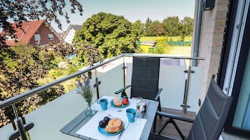 Appartement Deluxe, vue jardin | Décoration personnalisée, ameublement personnalisé, bureau