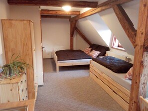 Appartement Classique, vue jardin | 1 chambre, bureau, espace de travail pour ordinateur portable