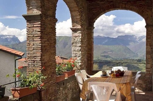 Maison avec piscine privée en Garfagnana. 3 chambre de lit - 8 chouchages