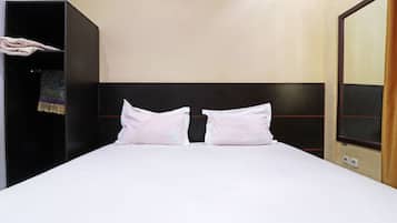 Standard Room | Desk, free WiFi, bed sheets