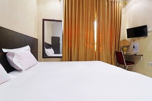 Standaard kamer | Een bureau, gratis wifi, beddengoed