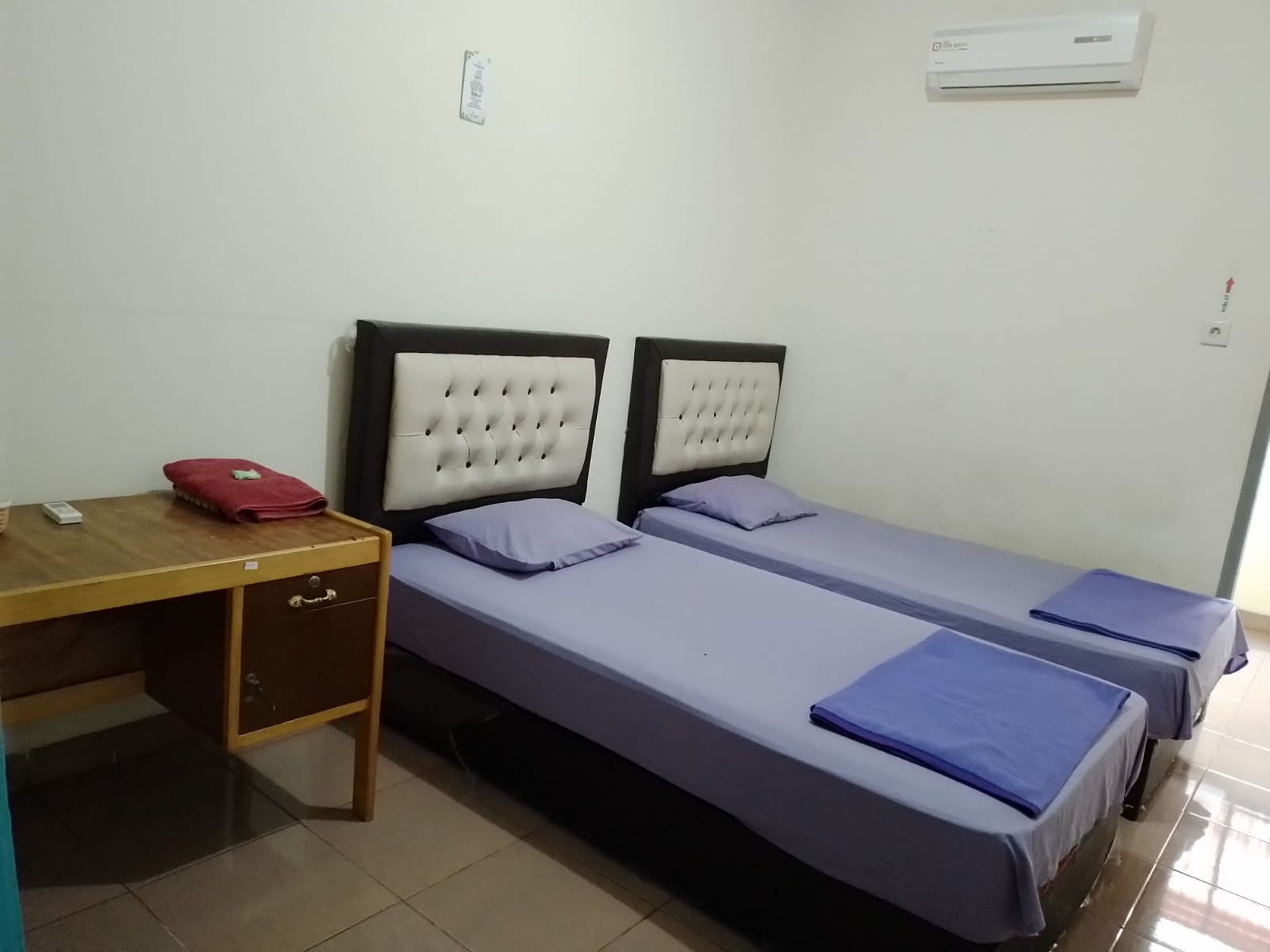 standard room | desk, free wifi, bed sheets