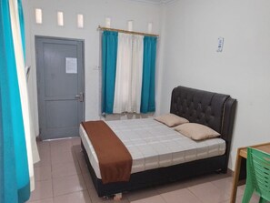 Habitación estándar | Escritorio, wifi gratis y ropa de cama